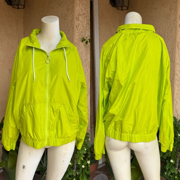 Flirtitude Active Women’s Neon Green Windbreaker (Size M-L) - Picture 1 of 9